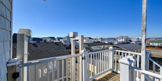 OFF-SEASON FURNISHED MONTHLY RENTAL Gallery 32