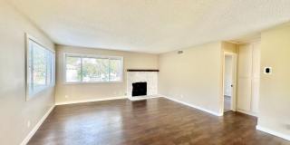 Beautifully Remodeled Upstairs Condo Unit with Private Balcony Patio in Downtown Fallbrook! Gallery 9