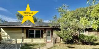 Handyman Special $0 First Month's Rent / “You fix, you SAVE BIG!!” Contact Diane for details: 806 704-3055 ext 2 Gallery 1