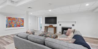 250 Oak Road Gallery 12