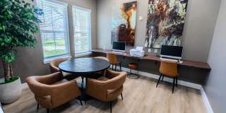 Austin Crest Apartments Gallery 24