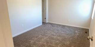Spacious 3-bed 2.5 Bath - First Month Free! Gallery 11