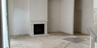 Beautiful 3 bed home with 3 car garage in Indian Hills behind Target Gallery 24
