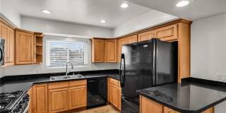 185 Costa Mesa Street Gallery 16