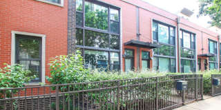 945 N Kingsbury Street Gallery 1