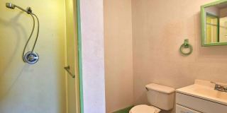 Rare flexible commercial space available for monthly lease on busy Combee Road Gallery 21