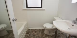 5337 S. Hyde Park Boulevard Gallery 5