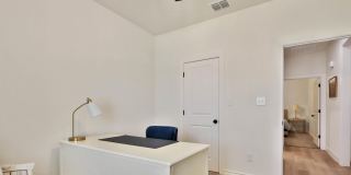 1409 Quincy Avenue Gallery 24