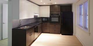 Ambassador Gallery 38