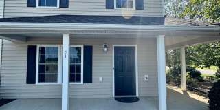 End Unit Townhome - 3 Bedroom, 2.5 Bath Gallery 1