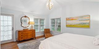 73 Beach Road Gallery 13