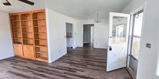 RENT SPECIAL: $750 Off First Full Month's Rent With One Year Lease! ~ Marks 950 RENT SPECIAL: $750 Off First Full Month's Rent With One Year Lease! ~ Marks 950 Gallery 6