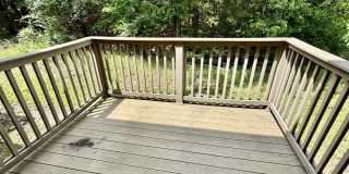 Nice 2 bedroom townhome close to I-49 Gallery 11