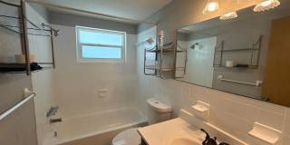 Beautiful 2 bedroom home with fenced in backyard Gallery 20