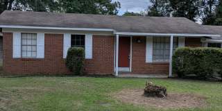 711 Hillview Street Gallery 1