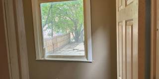 Charming and cozy 1st floor 2.5 bedroom. 1 bath Gallery 18