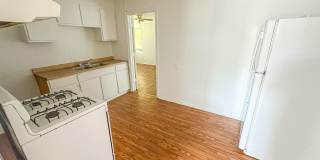 3 Bedroom House with Garage and Fenced Yard!! Gallery 4