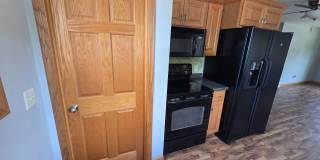 2bed 1 bath home with detached garage Gallery 8