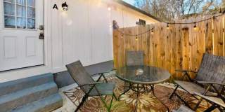 2417 Glenrose Avenue - A Gallery 22