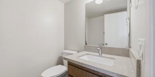 Spacious Two Story Townhome in Woodbridge Gallery 7