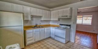 264 W Park Street Gallery 1