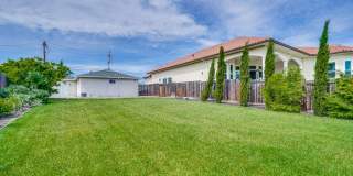 Rare 2 Bed 1 Bath Home with Huge Private Backyard Gallery 24