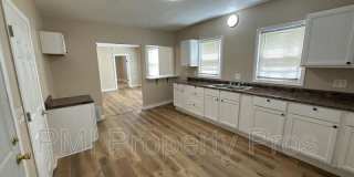 2945 N 23rd St Gallery 15