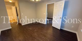 Beautiful 3BR Home with Vaulted Ceilings, Community Pool & Main Level Primary Suite Beautiful 3BR Home with Vaulted Ceilings, Community Pool & Main Level Primary Suite Gallery 9