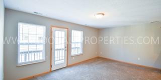 Pleasant Hill Townhome with 2-Car Garage, Walk-In Closets & Deck Gallery 4