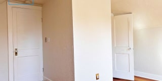 1980 W 12th Avenue Gallery 7