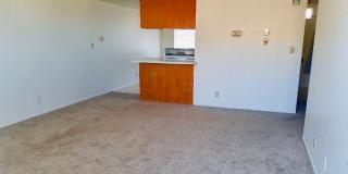 2 BEDROOM 1 BATH - UPSTAIRS UNIT Gallery 4