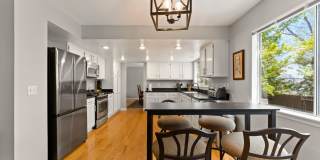 Fully Furnished Modern Home With Great Location Gallery 7
