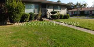 Wonderful Sierra Oaks 3bd/2ba Duplex with 2 Car Garage Gallery 4