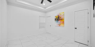 1513 W B Street Gallery 6