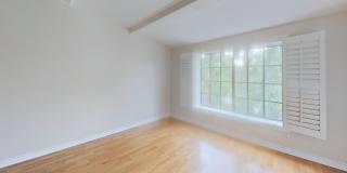 2/Bedroom Townhome in West Hills! Gallery 14
