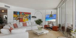 18671 Collins Ave Gallery 5