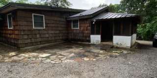 Charming 3-Bedroom, 2-Bath House with Detached Garage on west side of Athens, GA - PRE-LEASE FOR July 15, 2026 Gallery 14