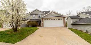 Large 4 bedroom Duplex Gallery 1