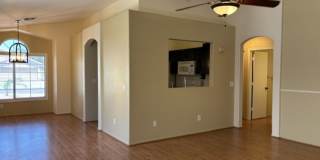 LOVELY SINGLE LEVEL 3 BEDROOM W/DEN 2 BATH PEORIA HOME VERY CLEAN! Gallery 27