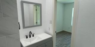 607 E Monterey Street Gallery 18