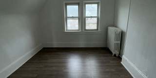 5 beds 2 bath Gallery 16