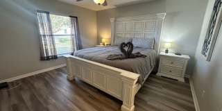 Short Term Rental- Seasonal - NE Cape Coral HOME Gallery 8