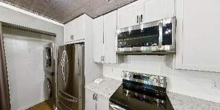 Charming 2BR Condo in Cotswold Area of Charlotte Gallery 1