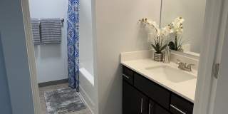 Queen Court Apartments Gallery 19