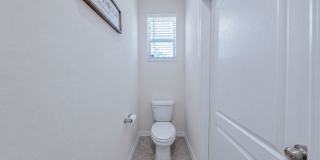 Like-New End-Unit 3 Bedroom Townhome Gallery 8