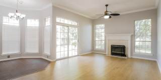 101 Nottingham Drive East Gallery 4