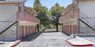 Garden Hill Apartments Gallery 11