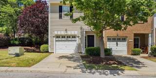 Beautiful  3 bedroom Townhome Living in Apex, NC Gallery 1