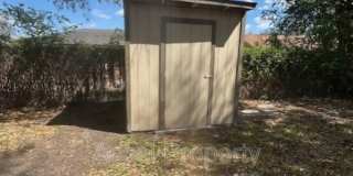 2405 Mimosa Street Gallery 33