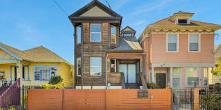 Stylish West Oakland 2/1 Flat - Completely Renovated. Gallery 1